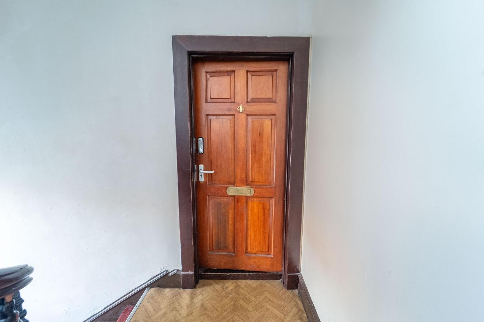 Prime Location Rooms In High Street Fort William Exteriör bild