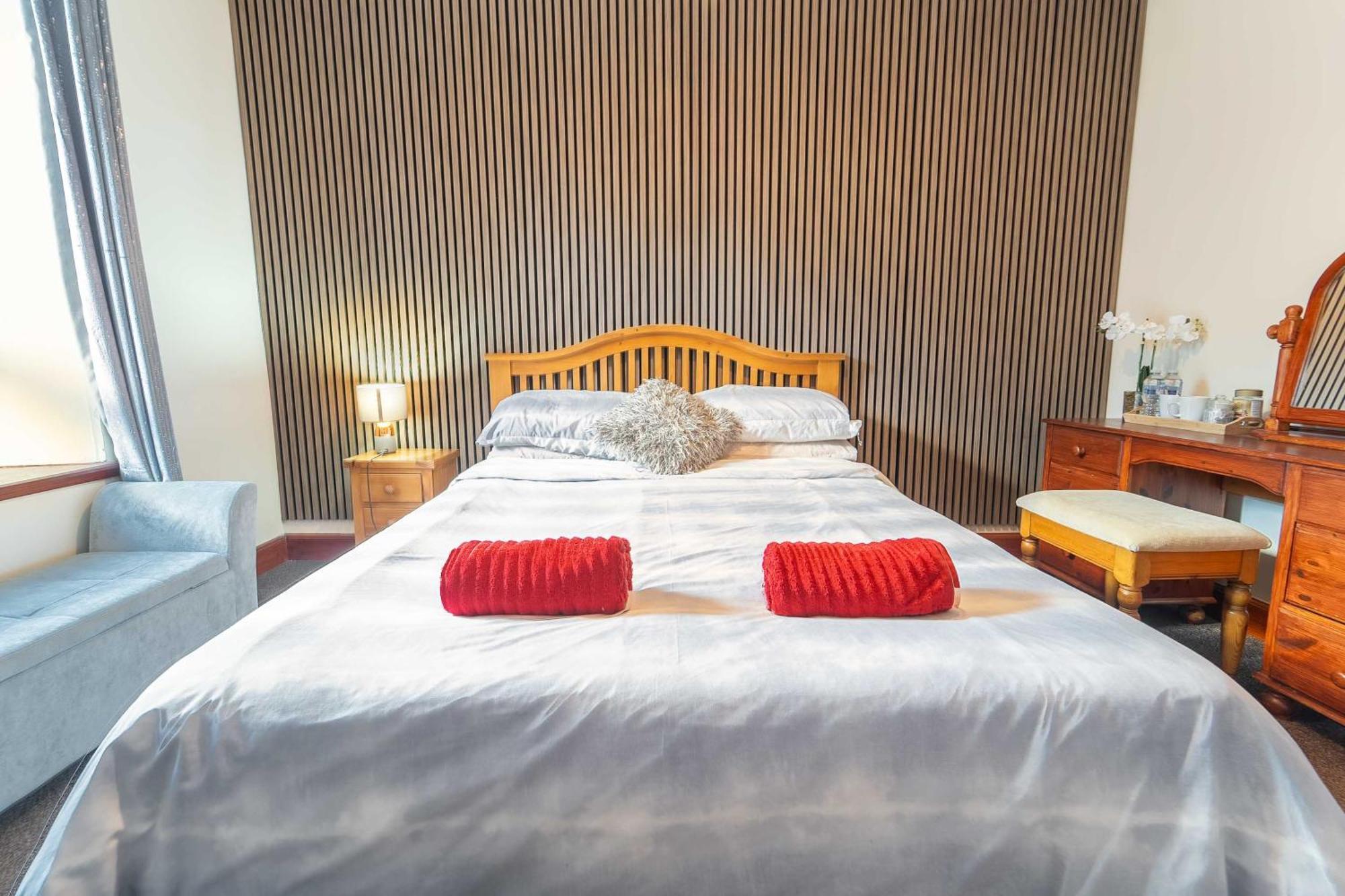 Prime Location Rooms In High Street Fort William Exteriör bild